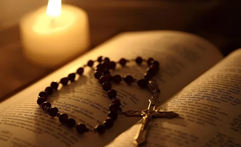 O que é o Rosário e como rezar essa oração que mudou a história